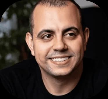 Thiego Goularte Fundador e Diretor Executivo na Makers; Diretor de Vendas e Parcerias no Rappi